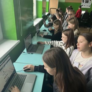 588044082_1331378878787093_7677999655539849723_n