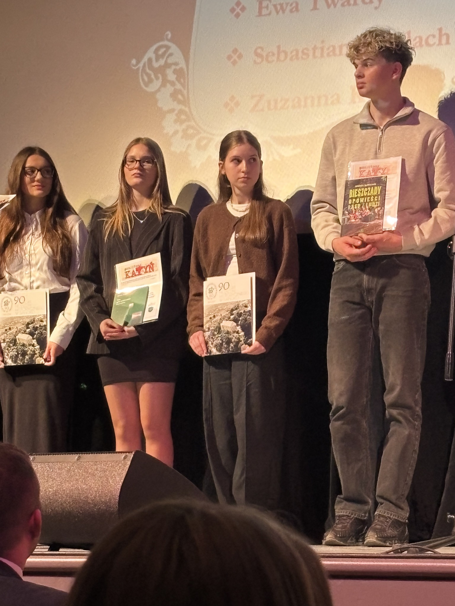 vii-konkurs-katyn-w-piesni-i-poezji-oraz-konkurs-historyczny